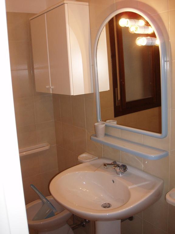 Residence Gardenia Lignano Sabbiadoro Kamer foto