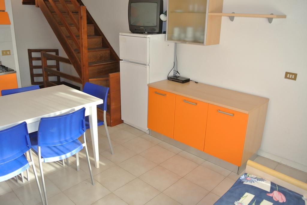 Residence Gardenia Lignano Sabbiadoro Buitenkant foto